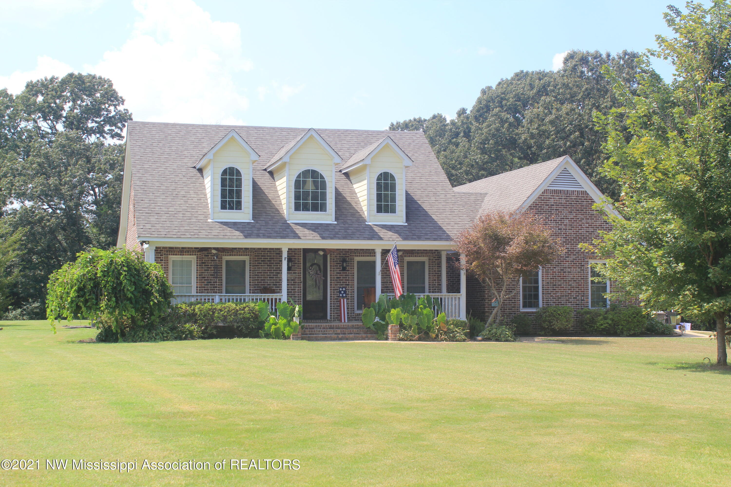 73 Tara Road Holly Springs, MS 38635 - Photo 2 of 34 IMG_7150