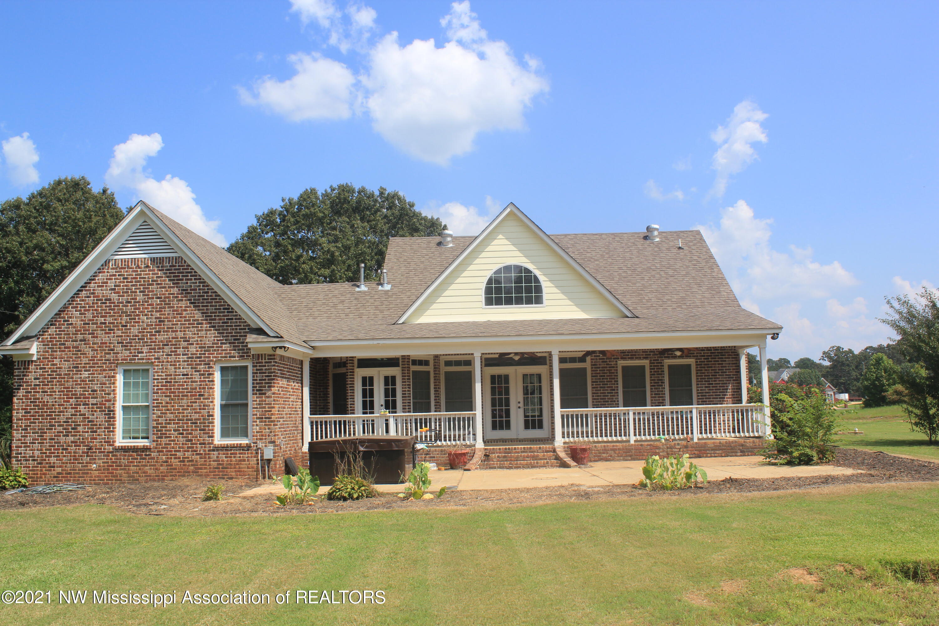 73 Tara Road Holly Springs, MS 38635 - Photo 10 of 34 IMG_7158
