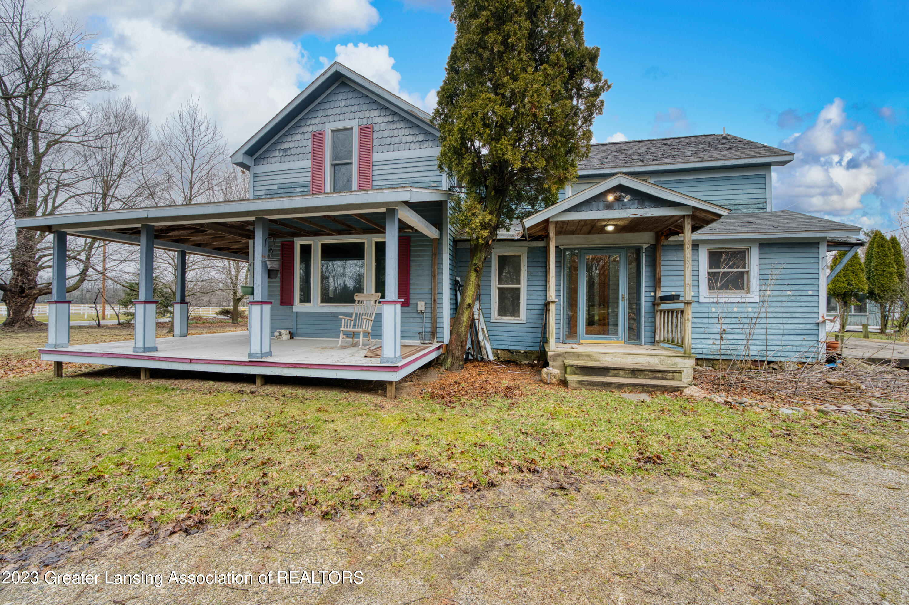3450 Meridian Road Okemos, MI 48864 - Photo 15 of 40 Side View