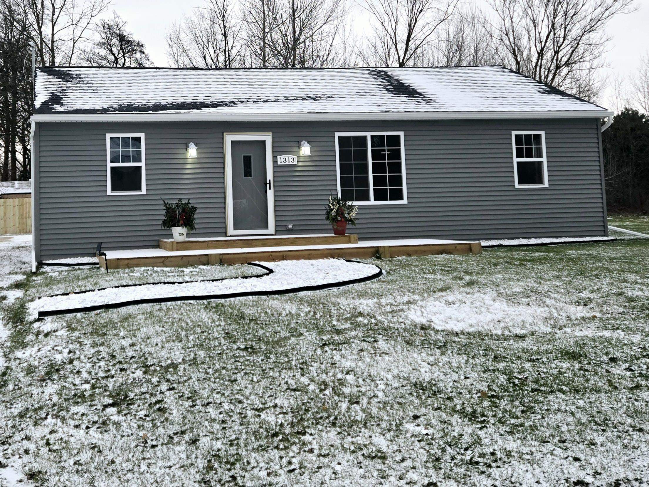 1313 Rae Street Mount Morris, MI 48458 - Photo 33 of 36 50162512-aaafa8d0-927a-4057-a876-2d2cfb94aefe.JPG