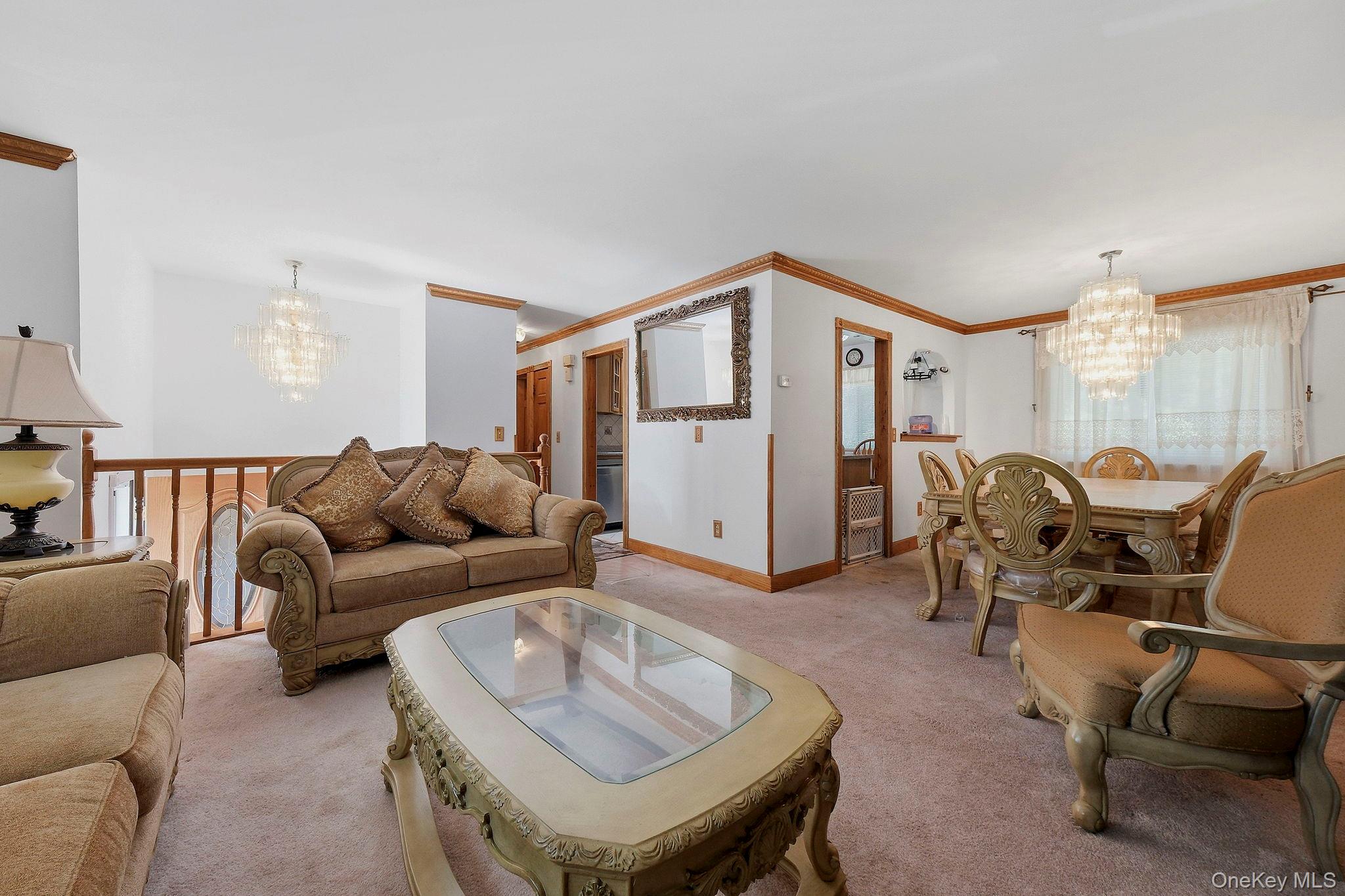 30 Raker Road Poughkeepsie, NY 12603 - Photo 5 of 28 Living Room