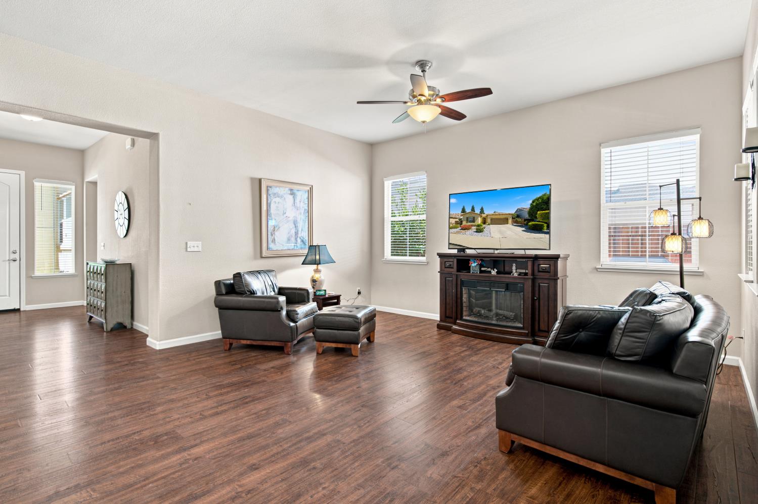 671 Cathedral Way Tracy, CA 95304 - Photo 13 of 38