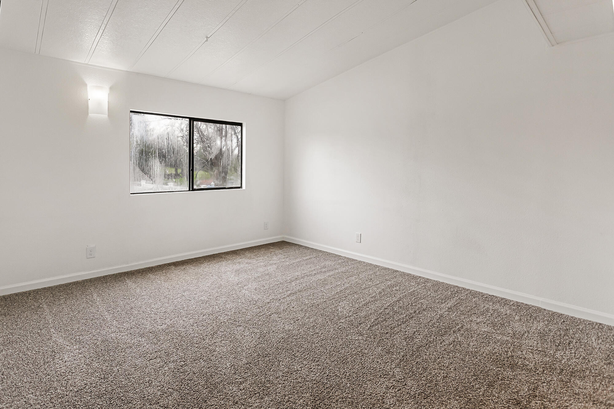 14635 Spring Branch Road Redding, CA 96003 - Photo 13 of 27 14635 Spring Branch Rd - 12