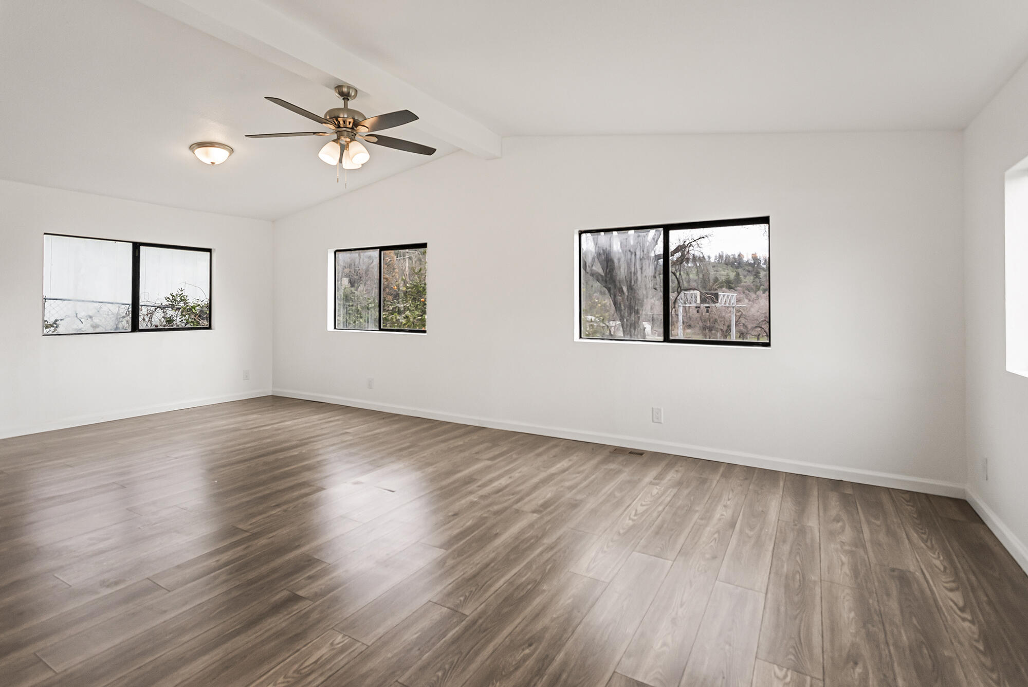 14635 Spring Branch Road Redding, CA 96003 - Photo 8 of 27 14635 Spring Branch Rd - 07