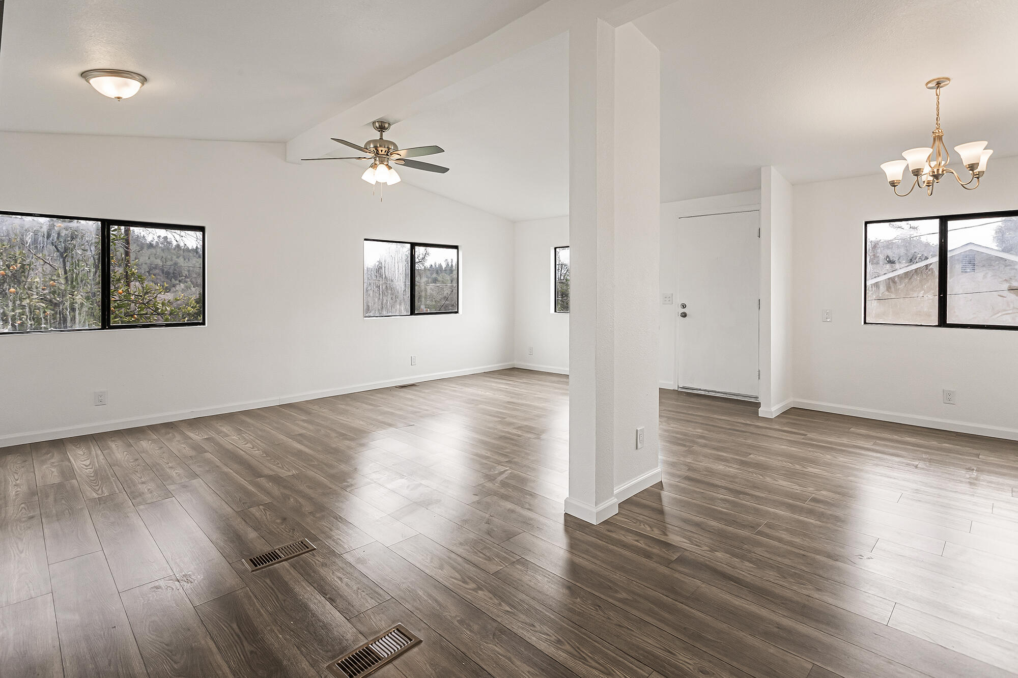 14635 Spring Branch Road Redding, CA 96003 - Photo 9 of 27 14635 Spring Branch Rd - 08