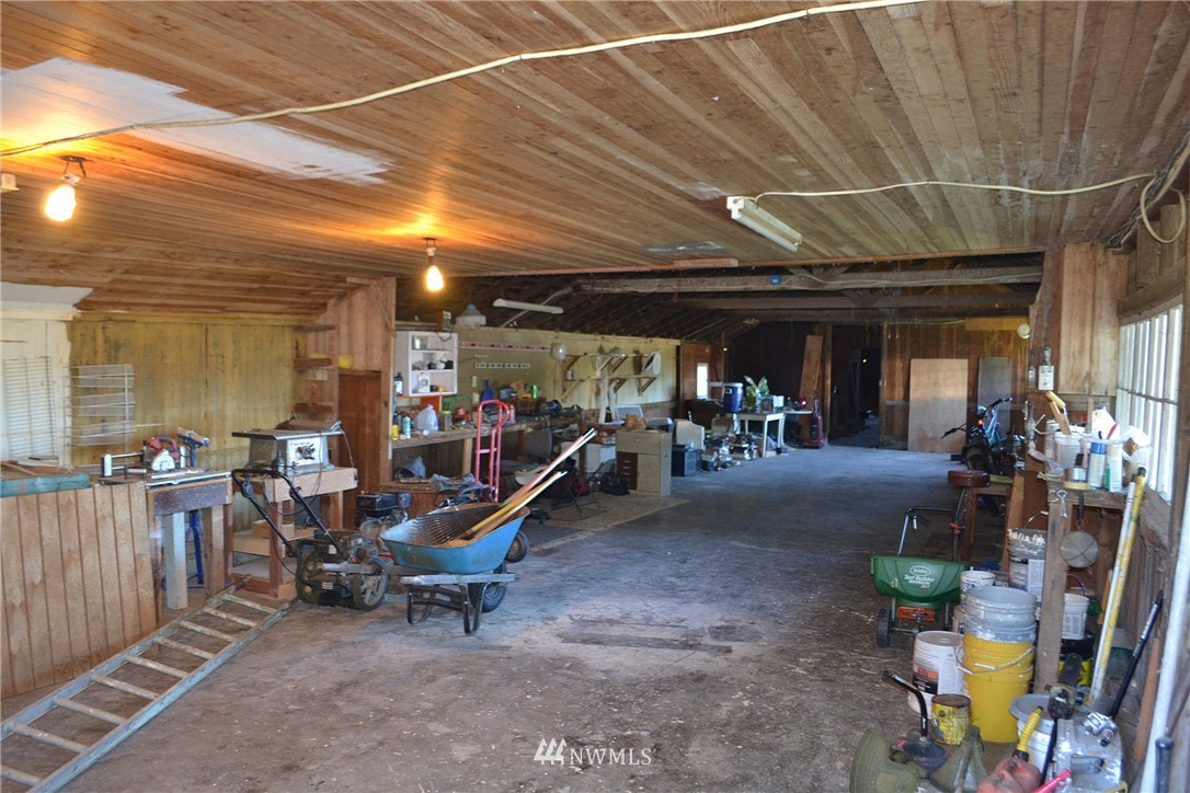 5791 Double Bluff Road Freeland, WA 98249 - Photo 21 of 25 a view of a room with gym equipment