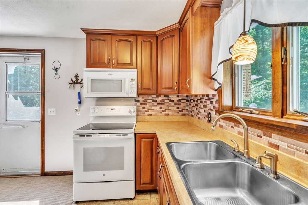 61 Mt Dumplin Road Thorndike, MA 01079 - Photo 15 of 42 Gallery Image 15