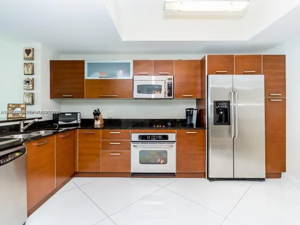 $4,875 | 3330 Northeast 190th Street, Unit 1412, Aventura, FL 33180