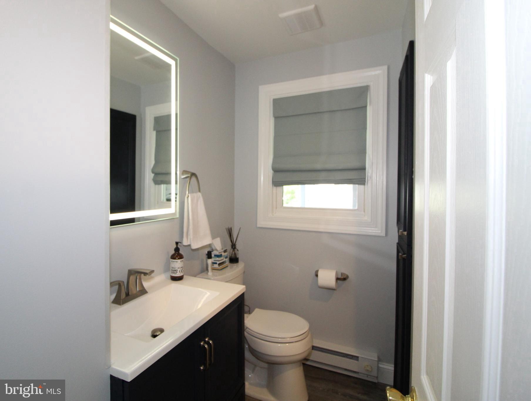 119 Murphy Road Wilmington, DE 19803 - Photo 19 of 26 Gorgeous New Full Bathroom