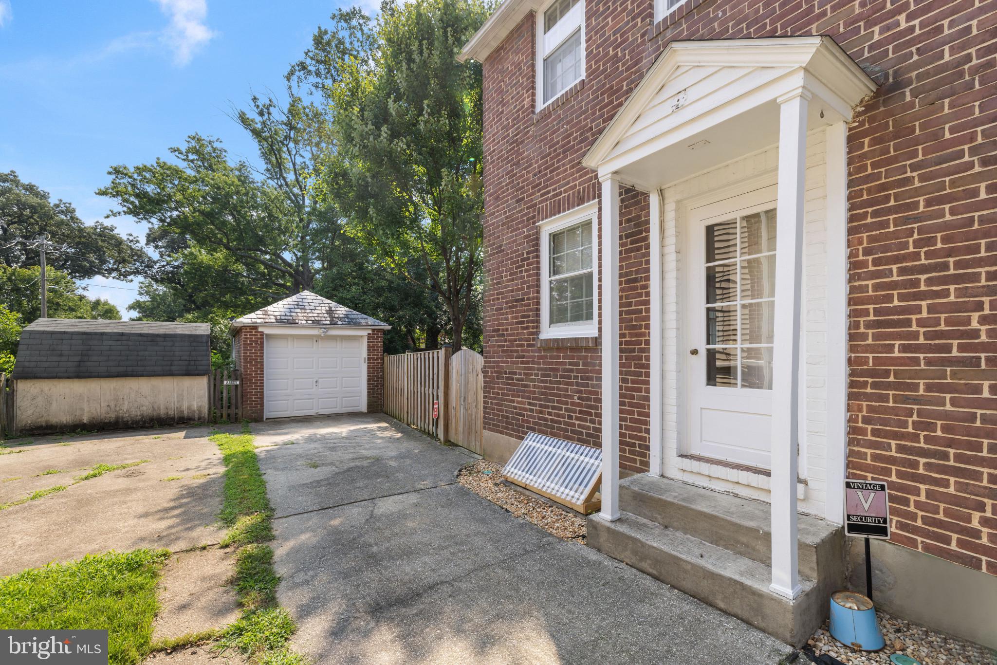 5817 Clearspring Road Baltimore, MD 21212 - Photo 35 of 37