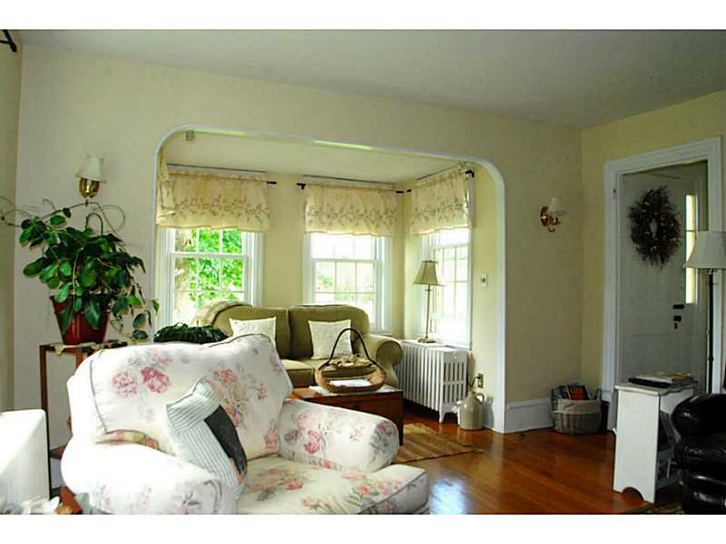 4168 Main Road Tiverton, RI 02878 - Photo 15 of 17 Exterior Front.