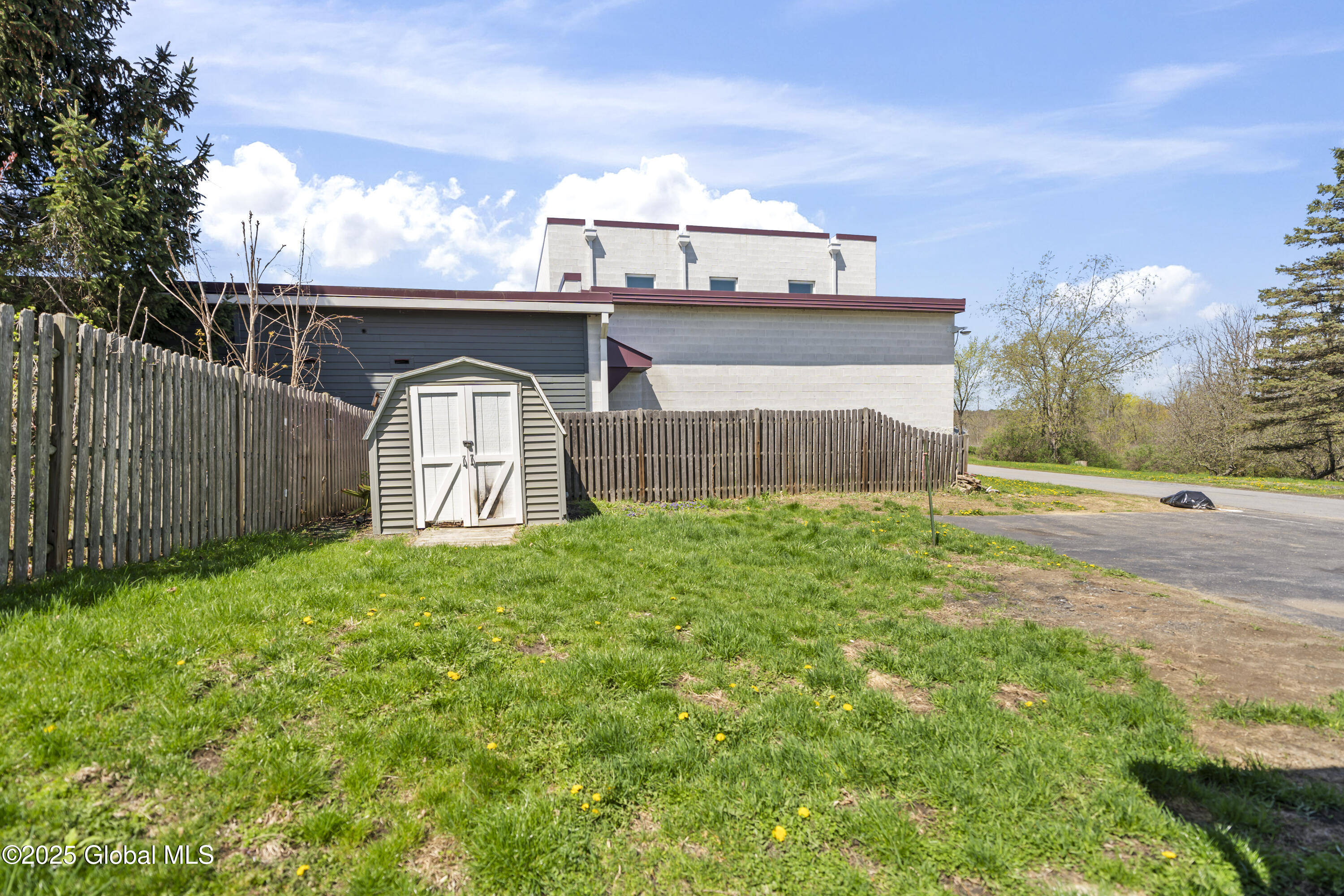 19 Champlain Road Stillwater, NY 12170 - Photo 5 of 26 DSC06396