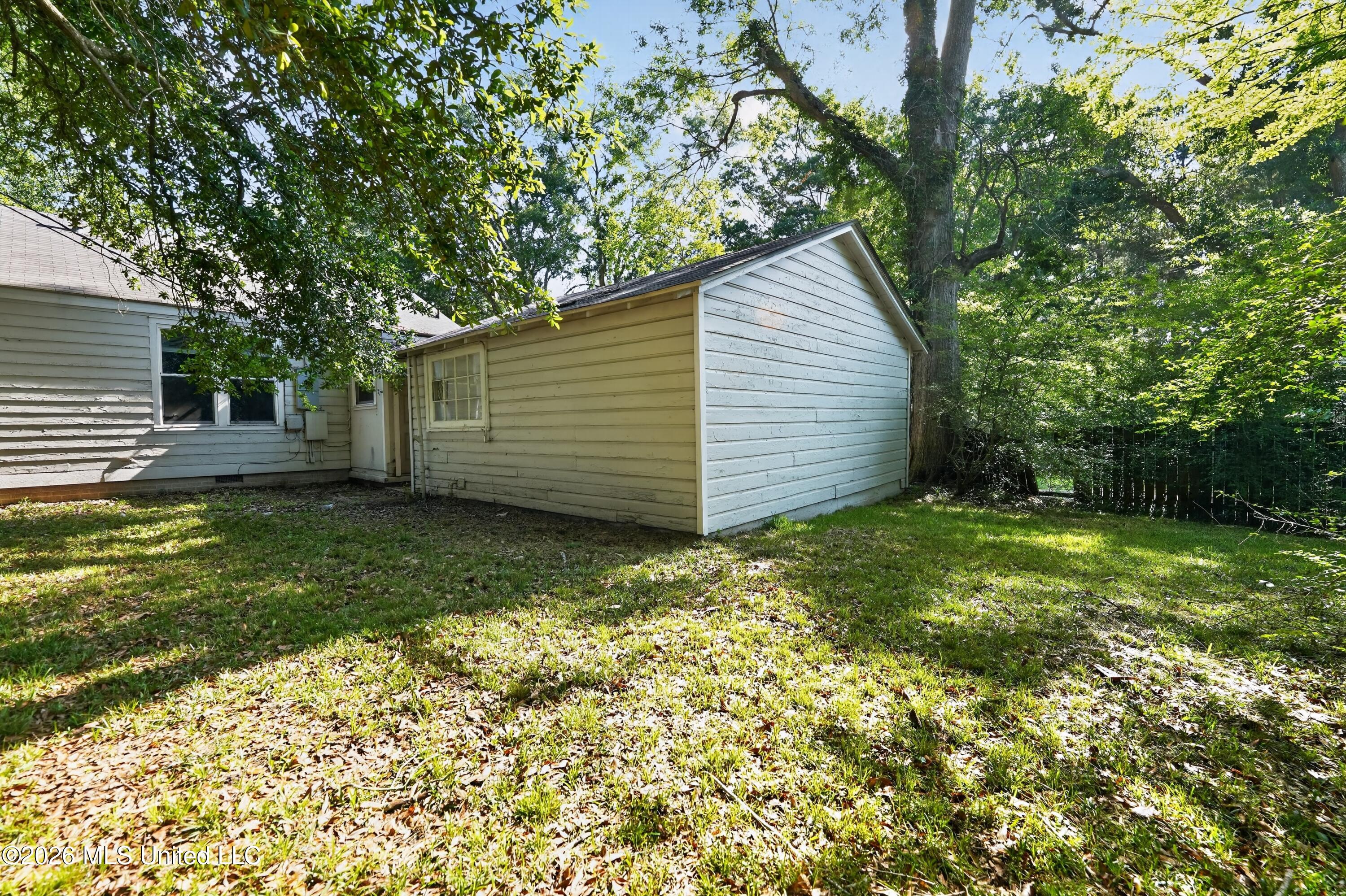 343 Broadmoor Drive Jackson, MS 39206 - Photo 38 of 40 01_343_Broadmoor_Dr-Exterior-6836
