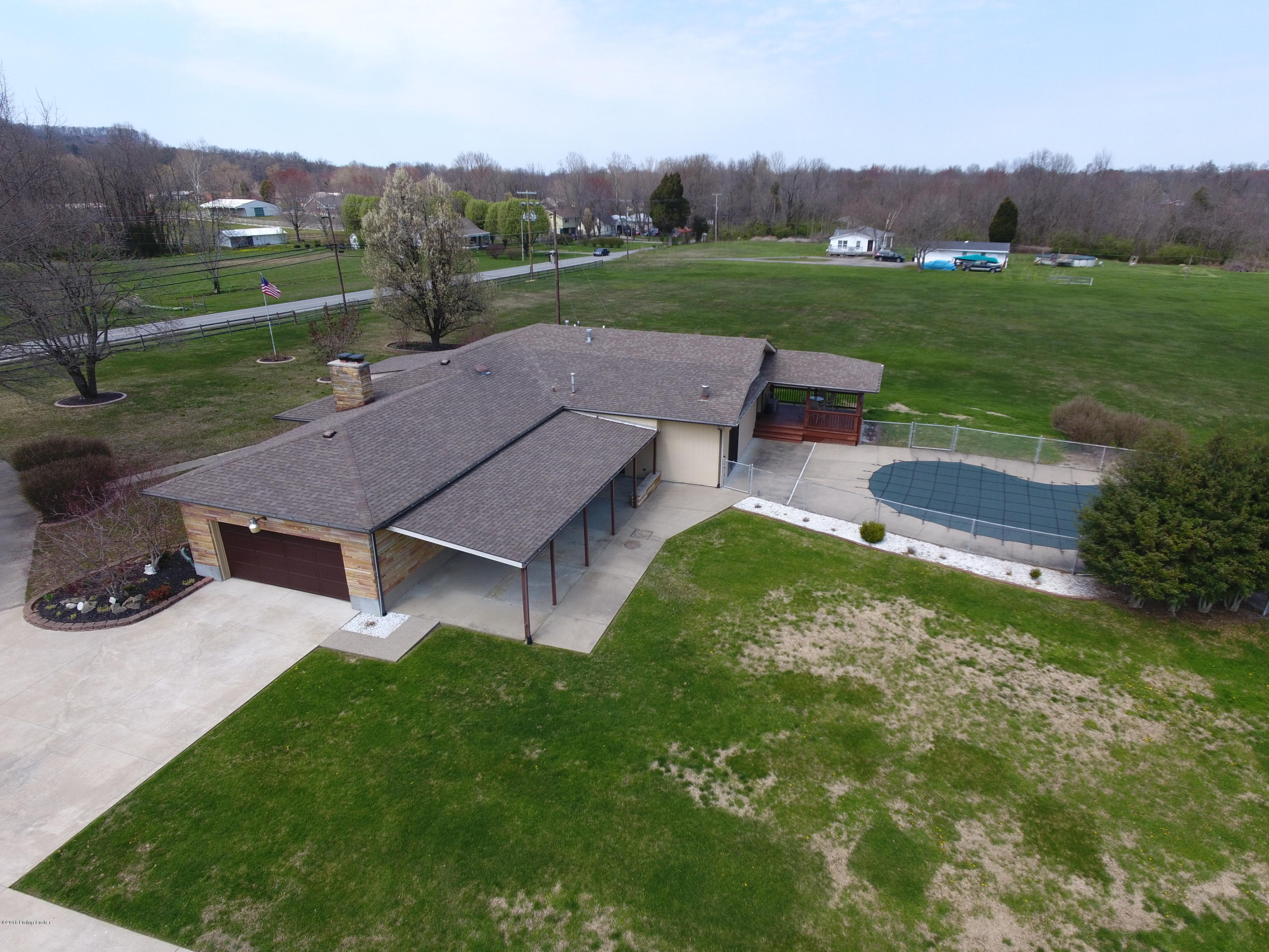 10227 Blue Lick Road Louisville, KY 40229 - Photo 15 of 43 DJI_0020