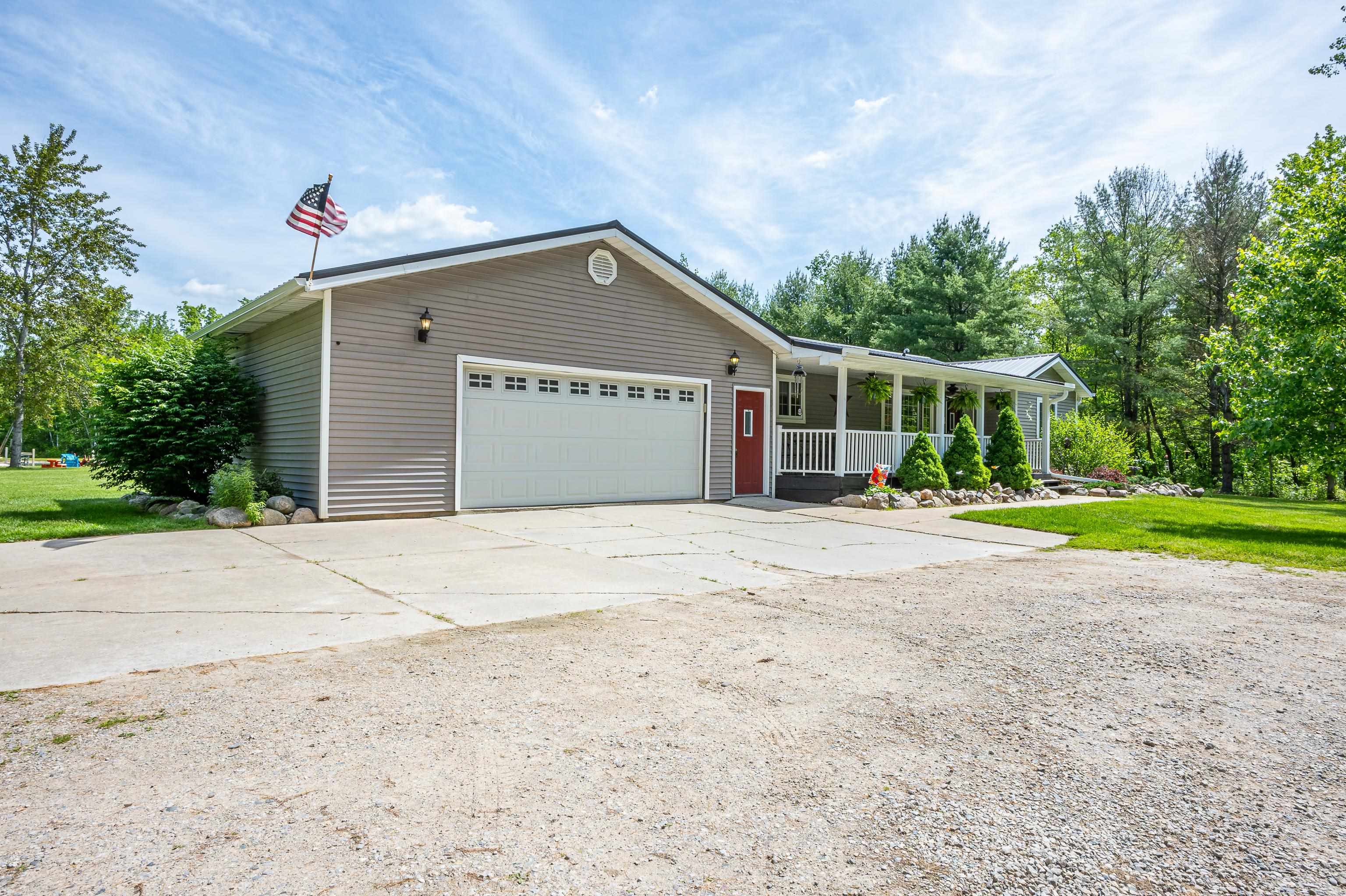3952 Haigh Road Beaverton, MI 48612 - Photo 2 of 92