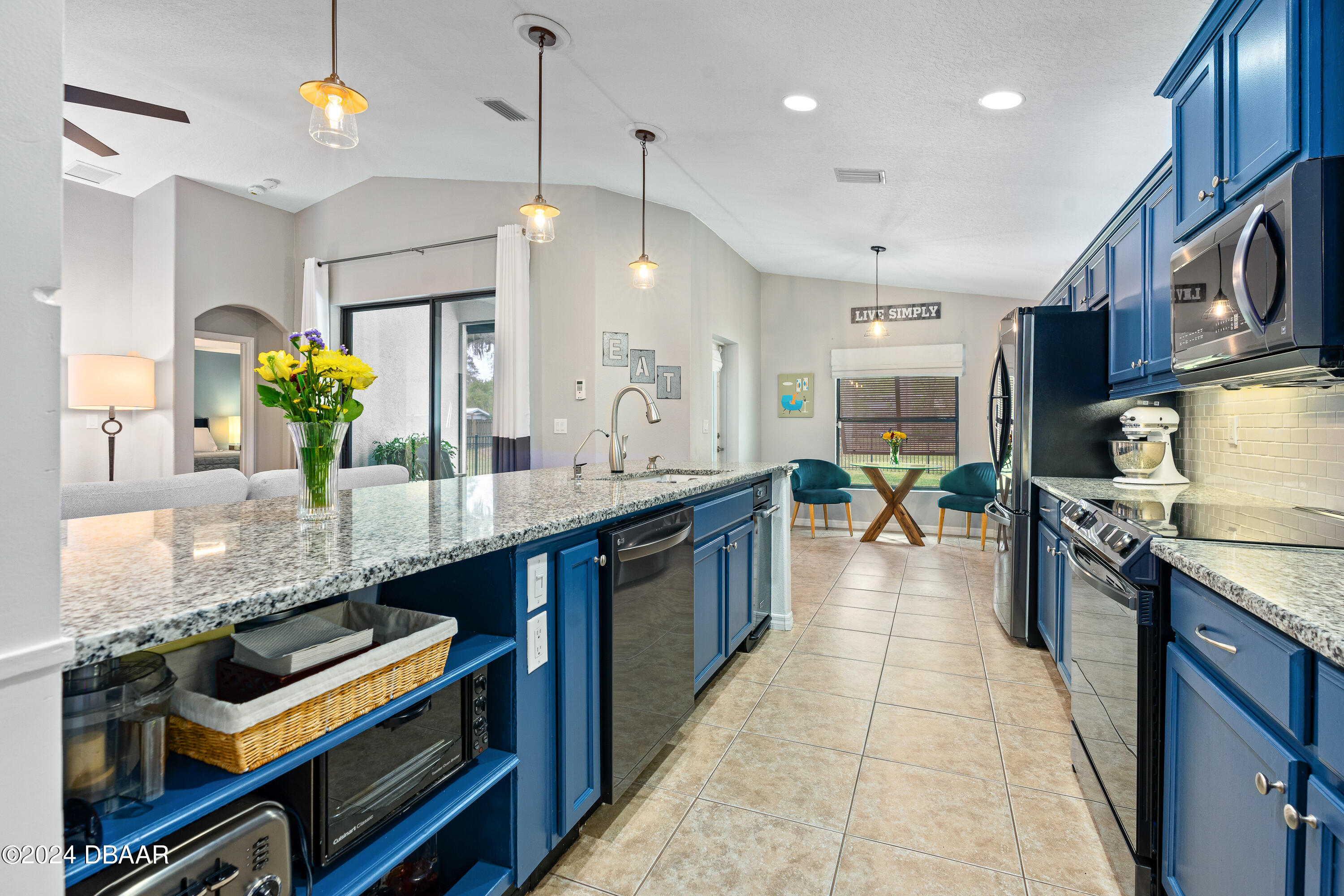 332 Bridlepath Lane Ormond Beach, FL 32174 - Photo 12 of 52 209636FB-53C3-44C3-9BB3-2B82E60625A9