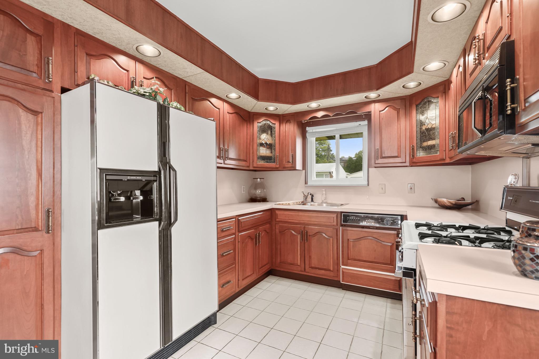 8108 Candle Lane Rosedale, MD 21237 - Photo 8 of 37 Kitchen