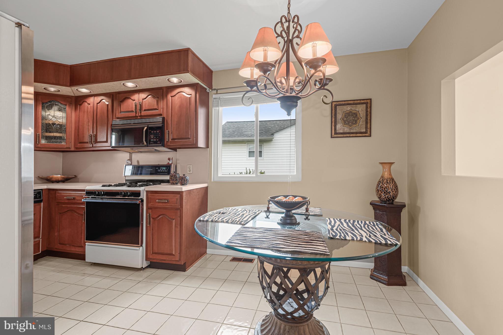 8108 Candle Lane Rosedale, MD 21237 - Photo 10 of 37 Kitchen