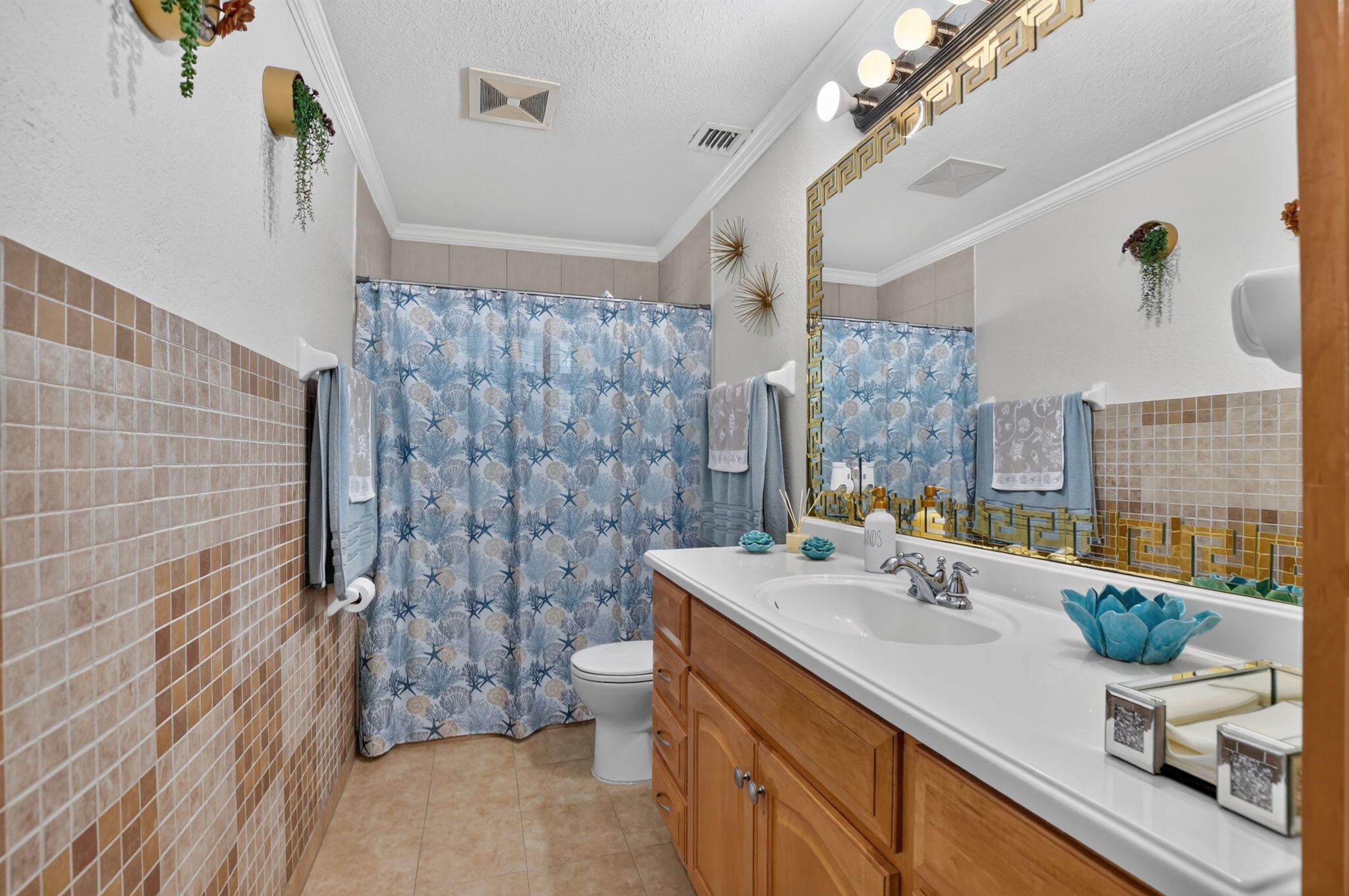 22305 Southwest 57th Avenue Boca Raton, FL 33428 - Photo 32 of 43 Bathroom 2