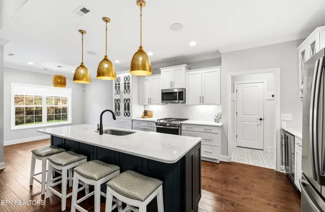 $759,900 | 8338 English Hill Lane, Knoxville, TN 37923