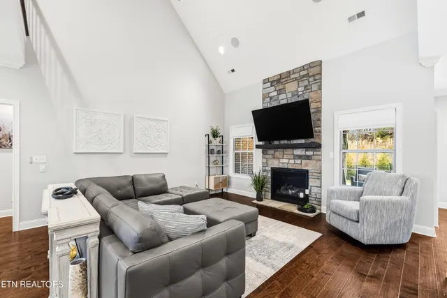 $759,900 | 8338 English Hill Lane, Knoxville, TN 37923