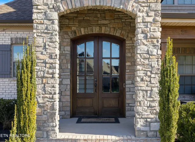 $759,900 | 8338 English Hill Lane, Knoxville, TN 37923