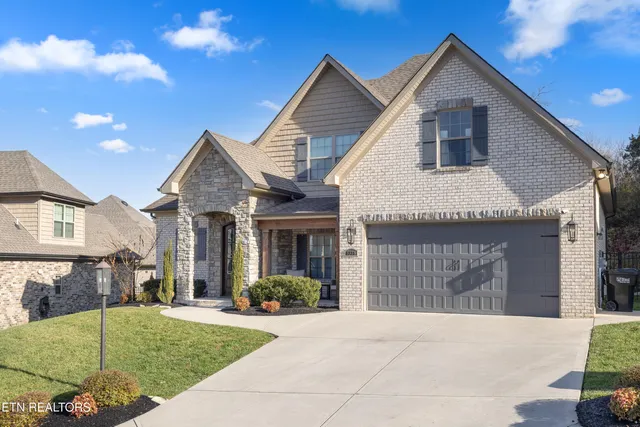 $759,900 | 8338 English Hill Lane, Knoxville, TN 37923