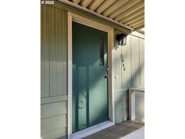 a view of a bathroom