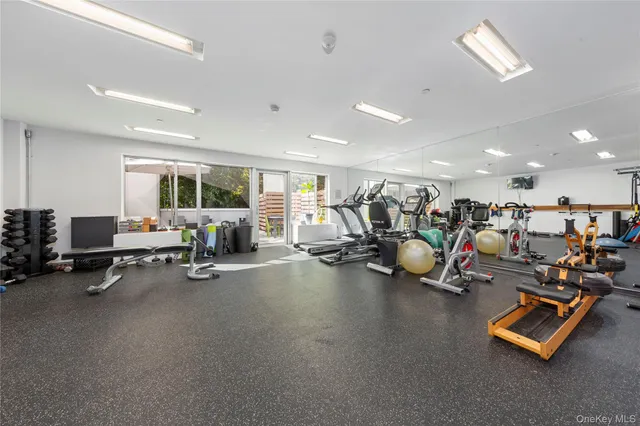 a view of entryway with a hallway