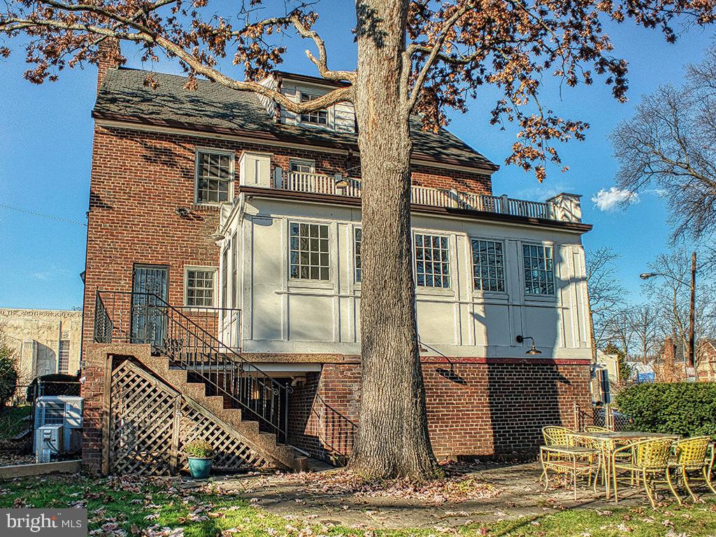4643 16th Street Northwest, Unit B Washington, DC 20011 - Photo 24 of 24 Fully fenced backyard