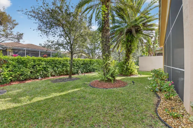 a view of front a house with a garden