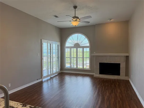 $215,900 | 230 Henry M Chandler Drive, Rockwall, TX 75032