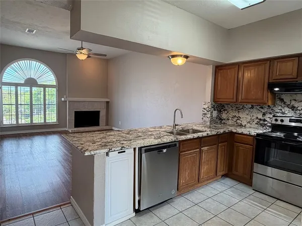$215,900 | 230 Henry M Chandler Drive, Rockwall, TX 75032