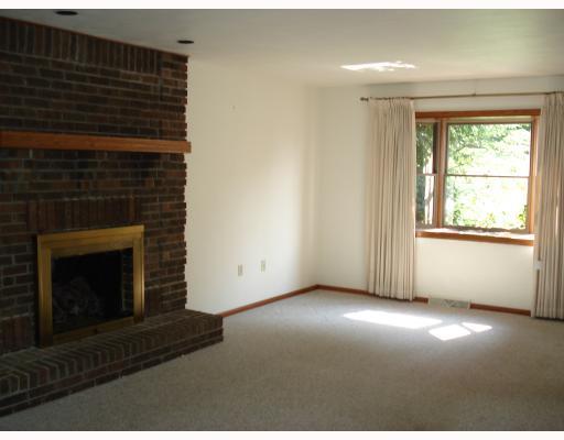 3233 Ridgeway Road Greensburg, PA 15601 - Photo 5 of 8 Den/Family/Great Room.