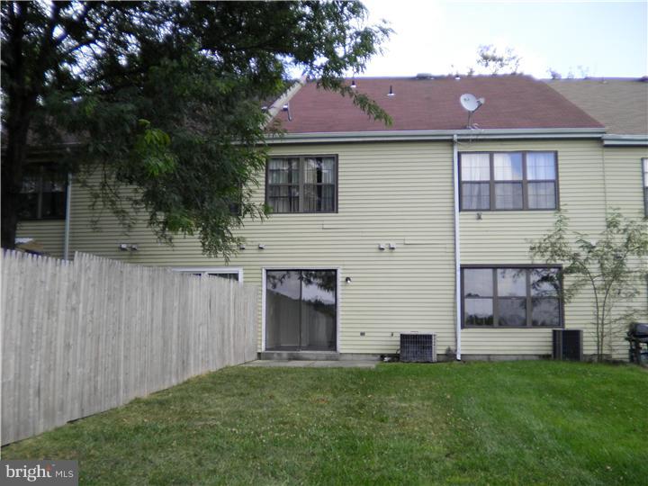 119 A Chaucer Road Mount Laurel, NJ 08054 - Photo 2 of 11