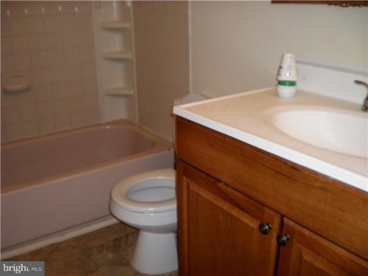 119 A Chaucer Road Mount Laurel, NJ 08054 - Photo 6 of 11