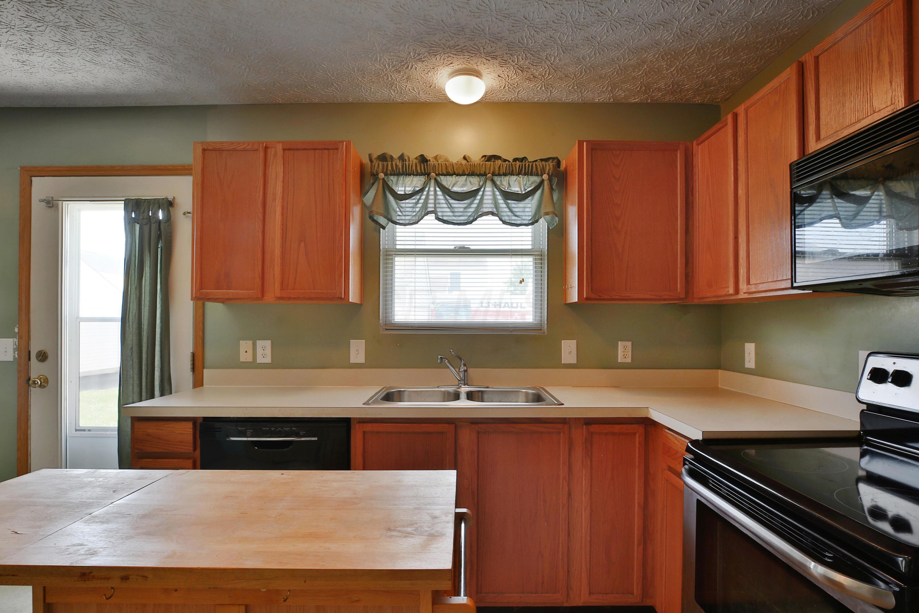 119 Simon Street Delaware, OH 43015 - Photo 12 of 35