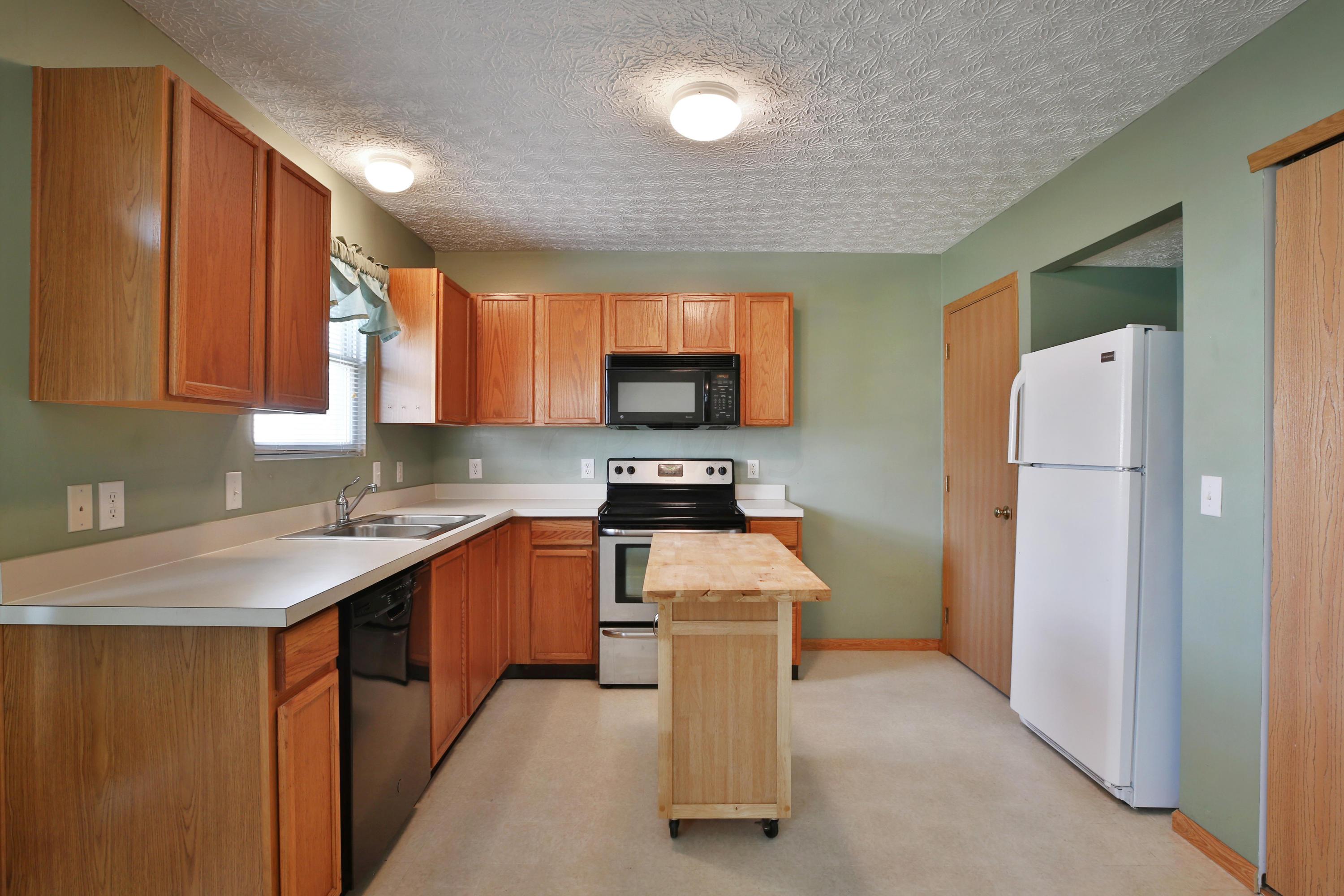 119 Simon Street Delaware, OH 43015 - Photo 10 of 35