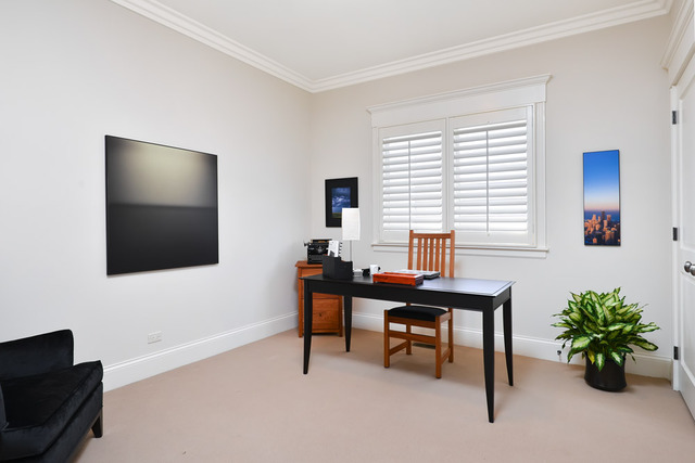 1111 West Wolfram Street Chicago, IL 60657 - Photo 17 of 25 a view of a workspace with furniture