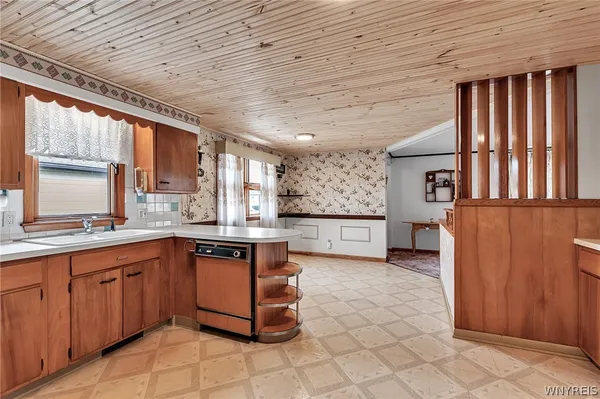 $268,000 | 128 Banko Drive, Cheektowaga, NY 14043