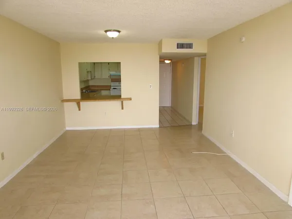 $2,185 | 10090 Northwest 80th Court, Unit 1560, Hialeah Gardens, FL 33016
