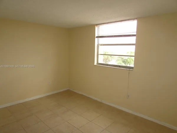 $2,185 | 10090 Northwest 80th Court, Unit 1560, Hialeah Gardens, FL 33016