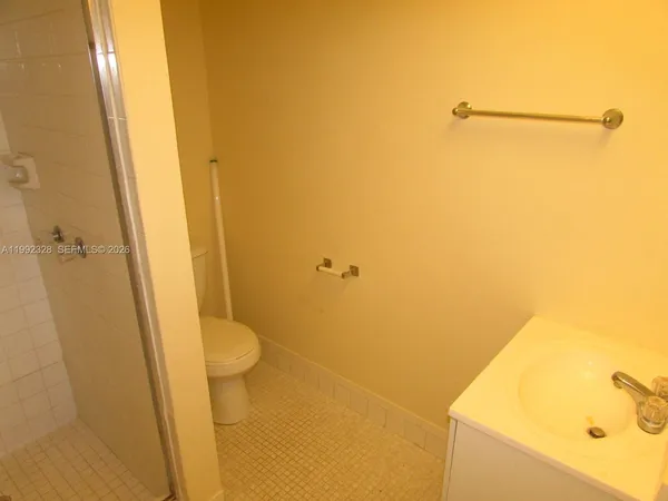 $2,185 | 10090 Northwest 80th Court, Unit 1560, Hialeah Gardens, FL 33016