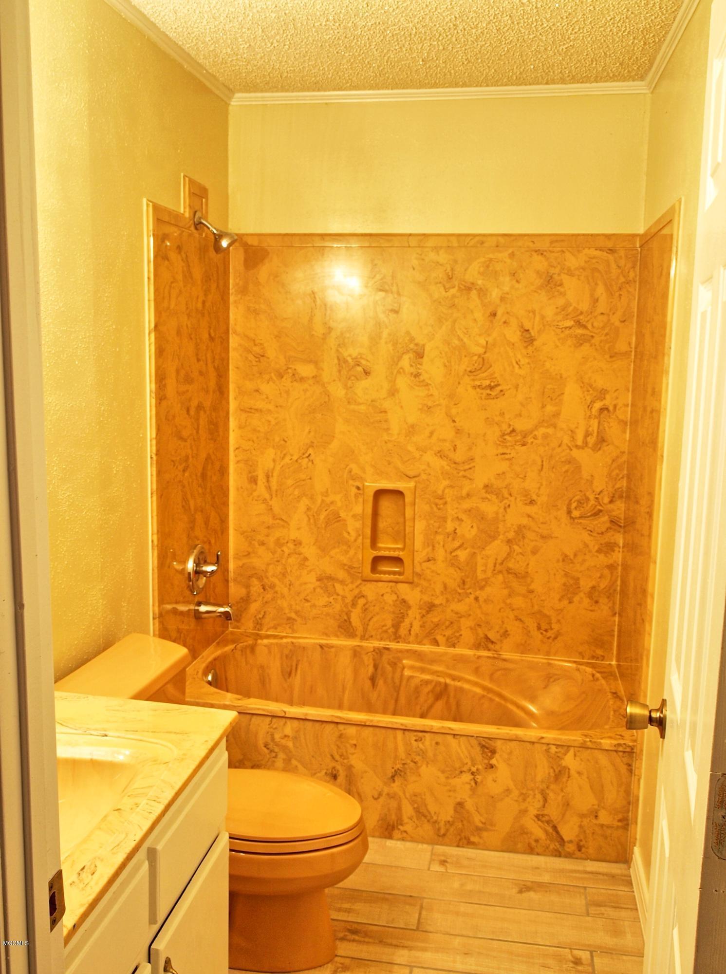 4315 Jamestown Road Moss Point, MS 39563 - Photo 14 of 19 GuestBath