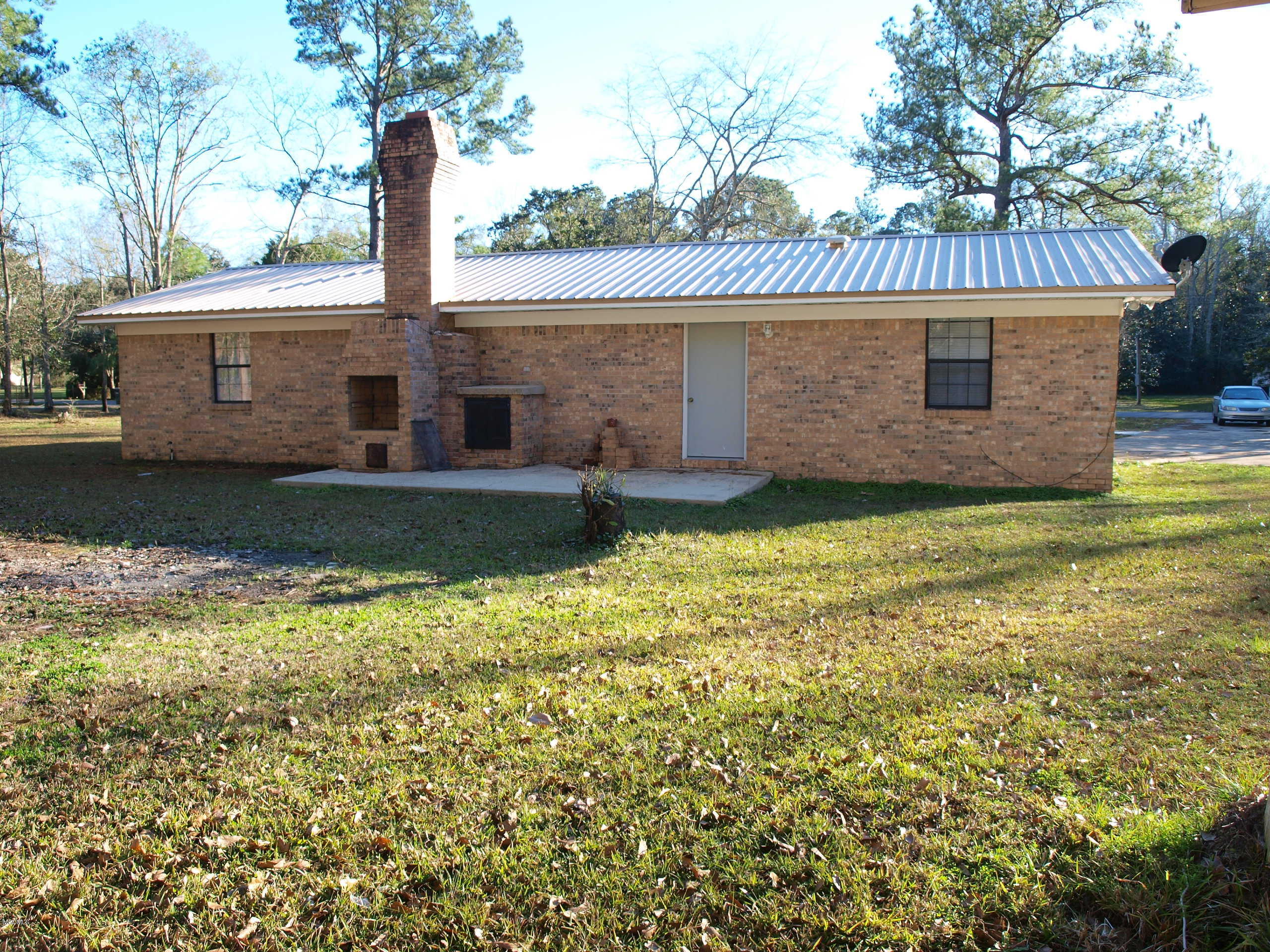 4315 Jamestown Road Moss Point, MS 39563 - Photo 17 of 19 P1054312