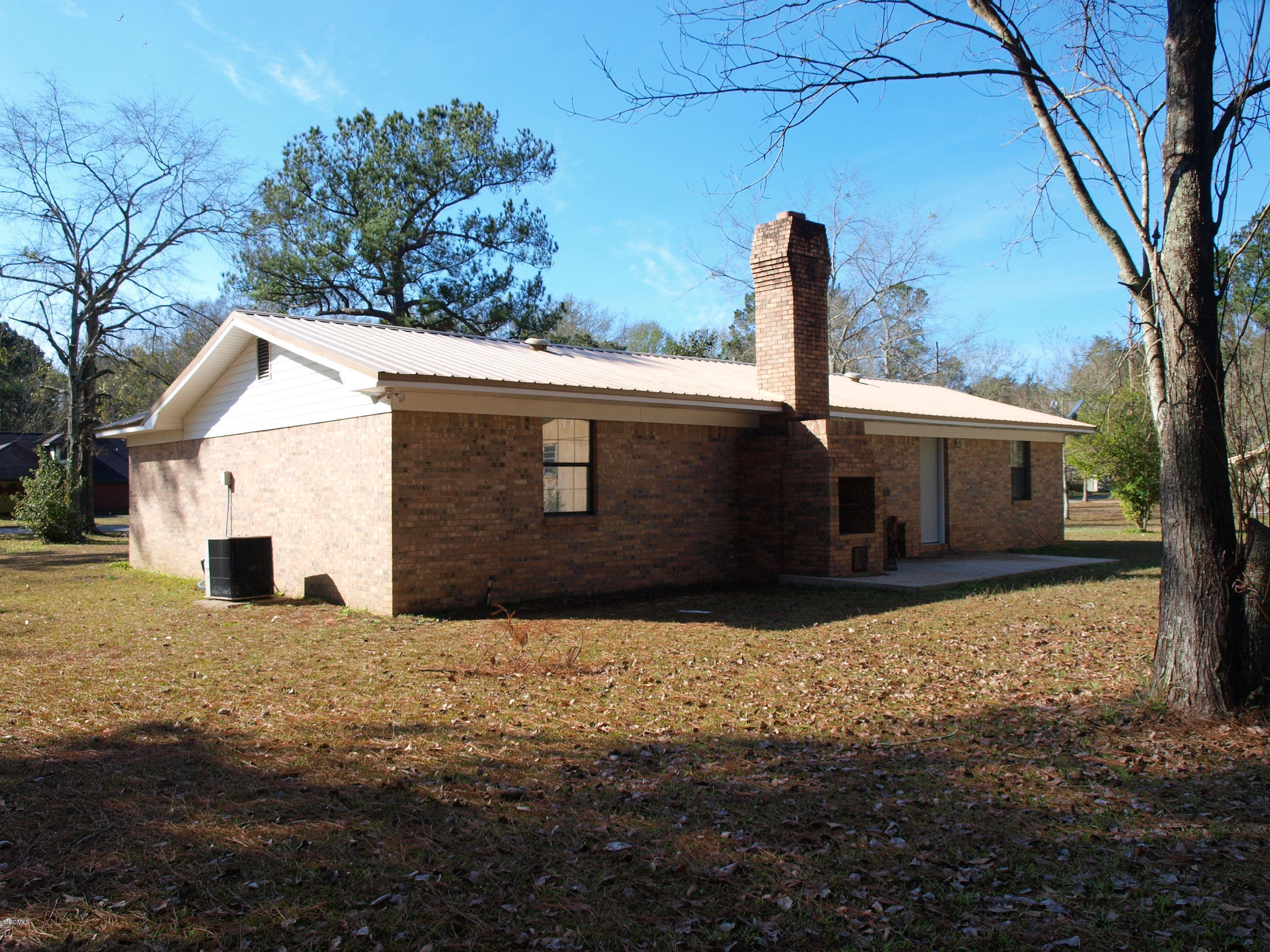 4315 Jamestown Road Moss Point, MS 39563 - Photo 18 of 19 P1084319