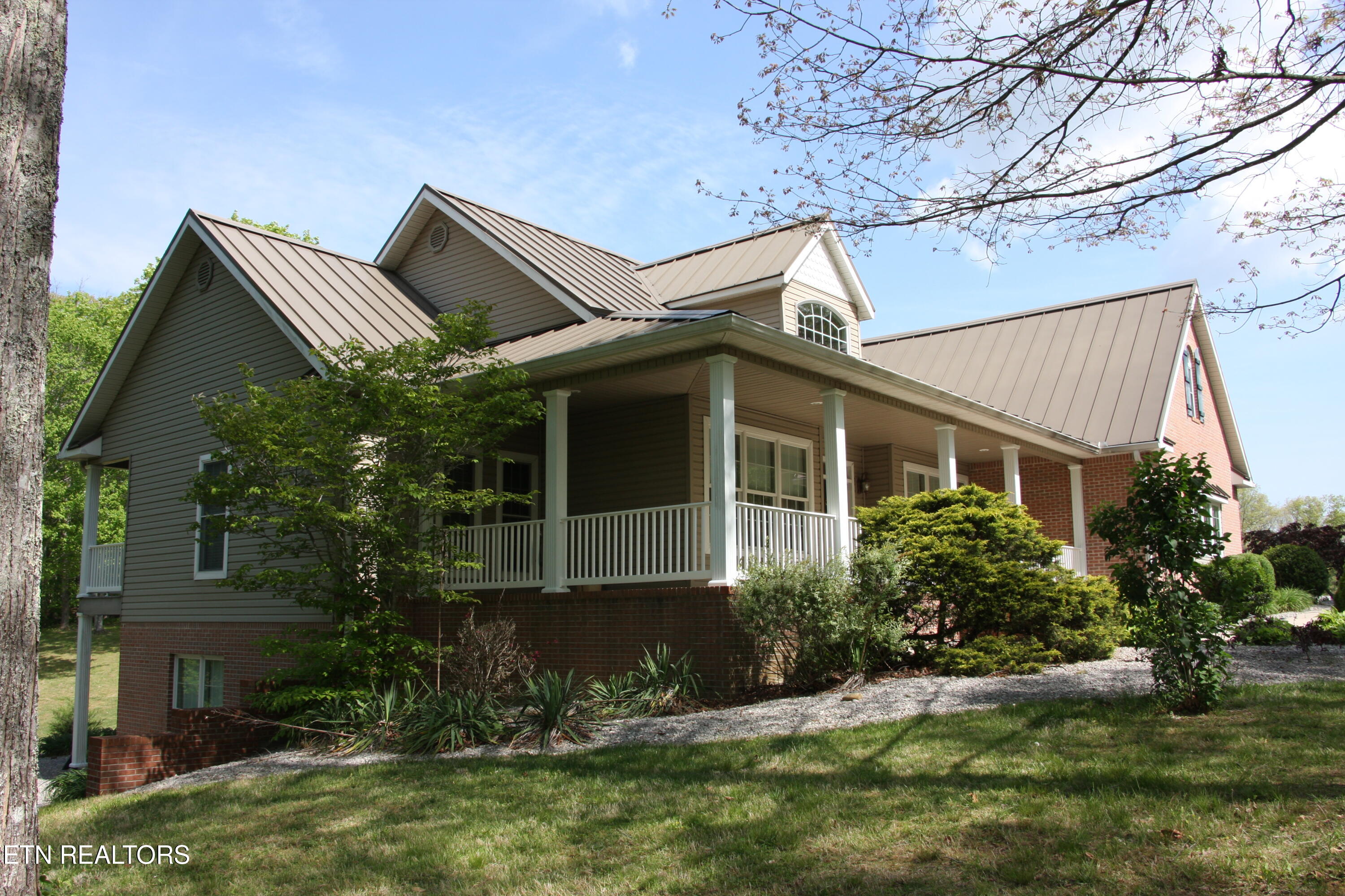 734 Ridgetop Drive Jamestown, TN 38556 - Photo 4 of 32 IMG_4128