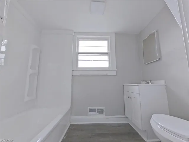 $1,000 | 1006 Holton Place, Unit A, High Point, NC 27262