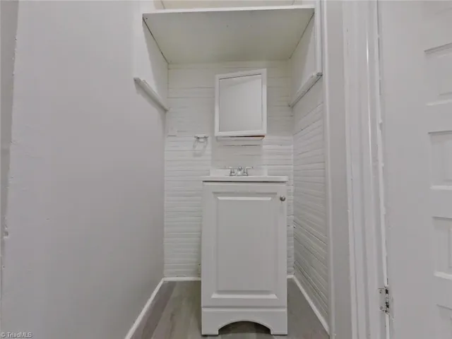 $1,000 | 1006 Holton Place, Unit A, High Point, NC 27262