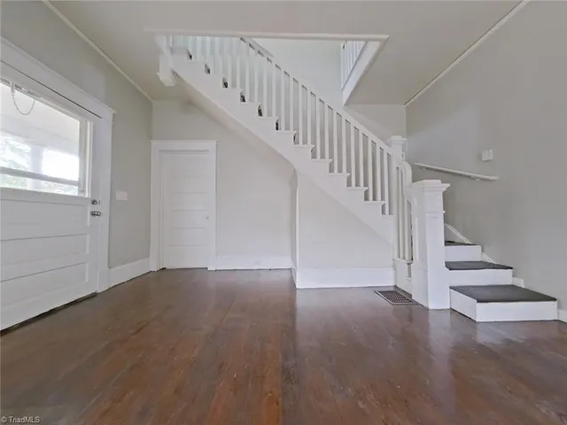 $1,000 | 1006 Holton Place, Unit A, High Point, NC 27262